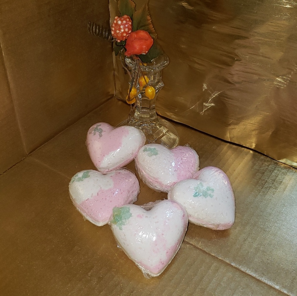 *SOLD * 4 EA  Heart shaped bath bombs